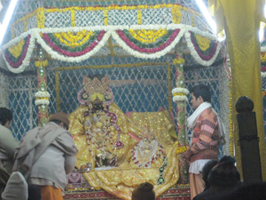 Sringaar Radha Krishna Darshan
