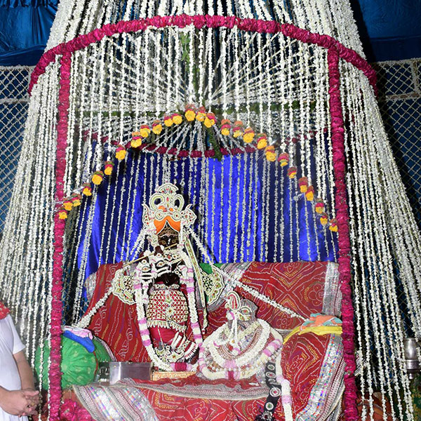 Floral Jewelry adorned on Festival