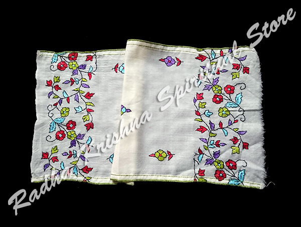 <p>
	Blossom Sozni Winter Kashmiri Pashmina Deity Shawl</p>