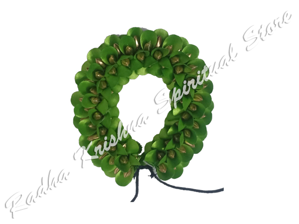 <p>Jade-Golden-Bud-Flower-Gajra</p>