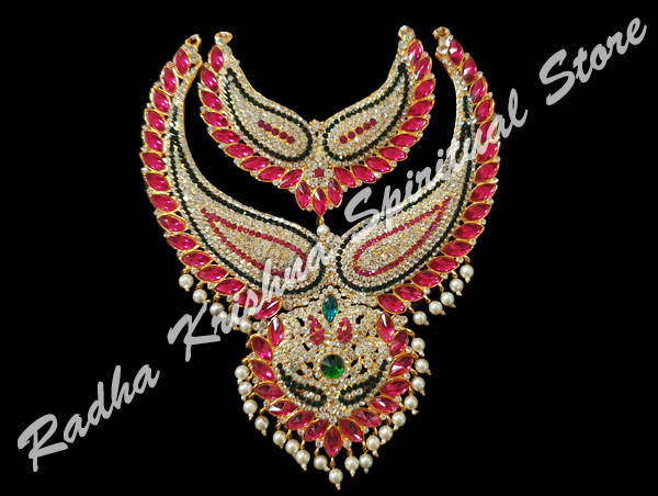 <p>Passionate-Fauna-Large-God-Deity-Necklace</p>