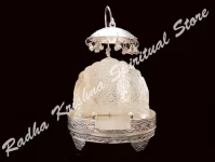 Niedlicher Blüten-großer silberner Gott-Thron