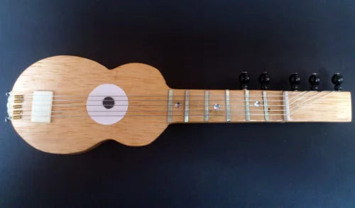 Mini Mohan Veena Santo Decoracin