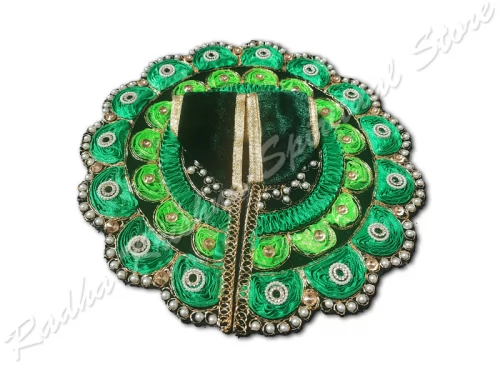 Laddu Gopal-Kleid mit Blumenmuster in der Natur